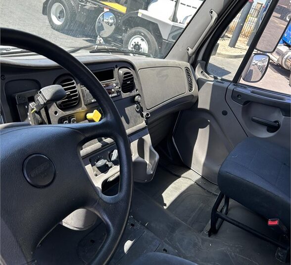 truck 193767 (7+1)-8034939359