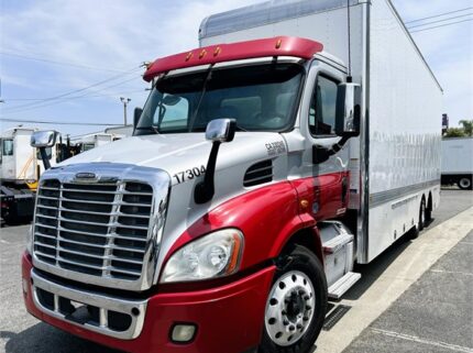 truck 193810 (10+1)-9005746408