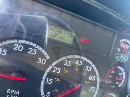 truck 193820 (10+1)-8045647333