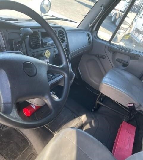truck 193820 (11+1)-8045647336