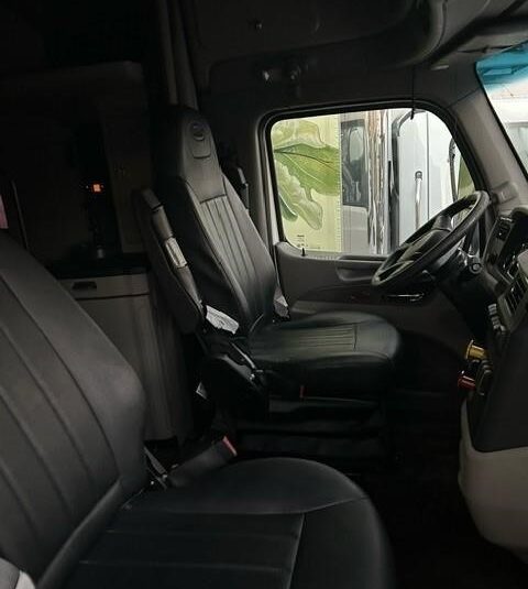 truck 193965 (2+1)-9000759515