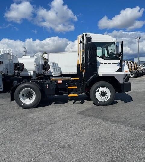 truck 196905 (2+1)-8058336022