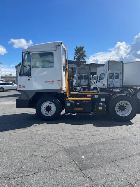 truck 196906 (6+1)-8058385139