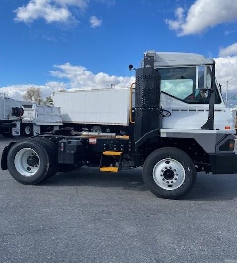 truck 196908 (2+1)-8058669671