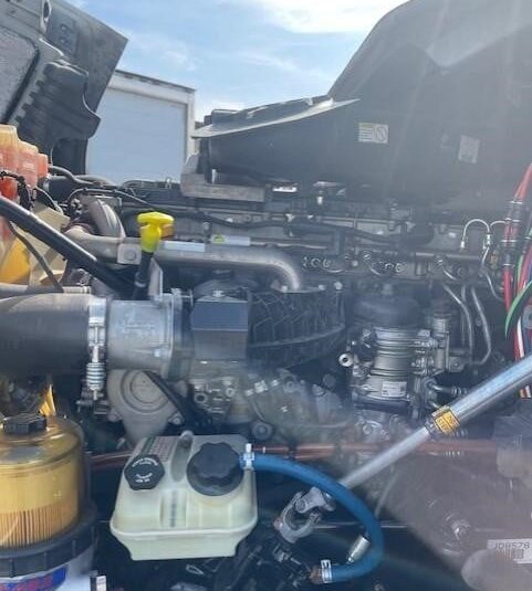 truck 197086 (9+1)-8060458124