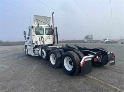 truck 197841 (1+1)-8047767791