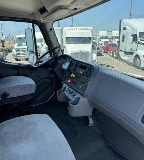 truck 197842 (9+1)-9008562912