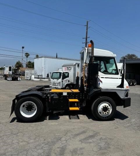truck 199093 (7+1)-9008054524