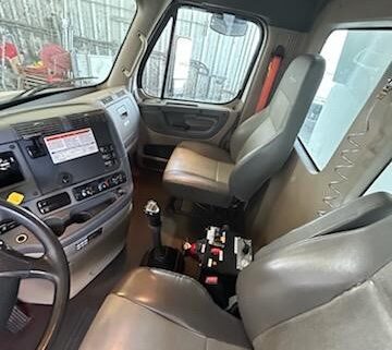 truck 199315 (39+1)-9009318554