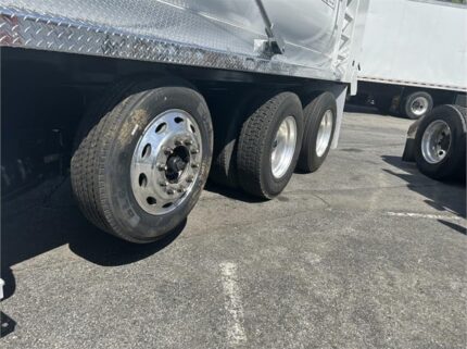 truck 201725 (6+1)-9010977509