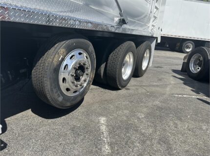 truck 201726 (6+1)-9010977509