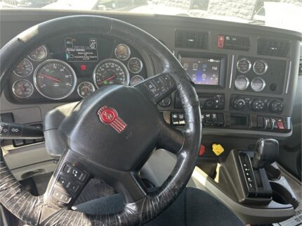 truck 201726 (9+1)-9010977507