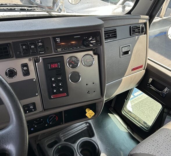 truck 202971 (8+1)-9025378514
