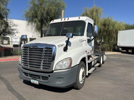 truck 203172 (8+1)-9028275541