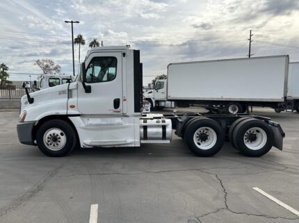 truck 203625 (6+1)-9032397470