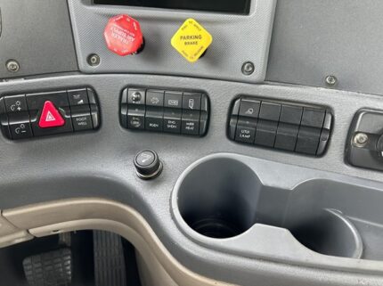 truck 203626 (13+1)-9032398949