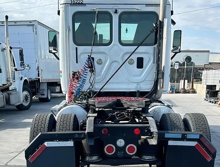 truck 203627 (6+1)-9032424620