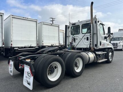 truck 203630 (8+1)-9032581910