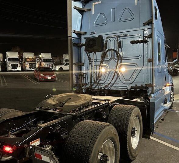 truck 204157 (6+1)-9039243287