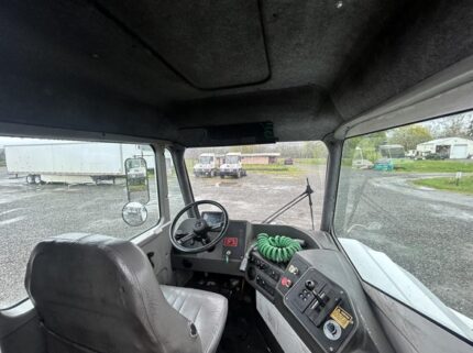 truck 204725 (7+1)-9053483848
