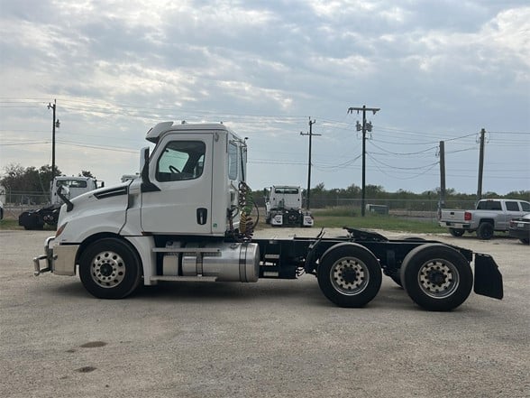 truck 208117 (9+1)-8039339706