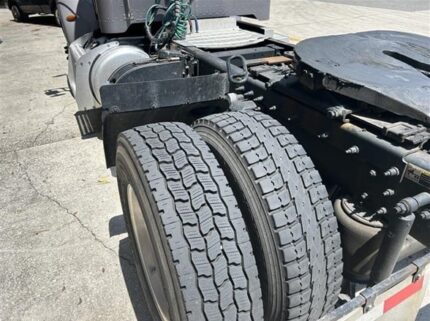 truck 208133 (4+1)-9011418626