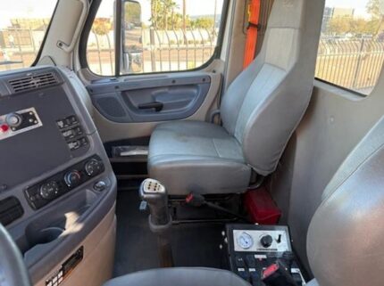 truck 208140 (14+1)-9033414526