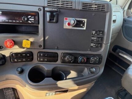 truck 208140 (15+1)-9033414531