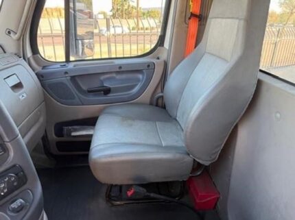 truck 208143 (12+1)-9050826916