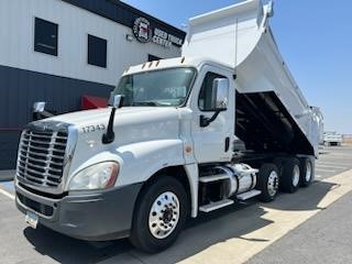 truck 208149 (34+1)-9009318785