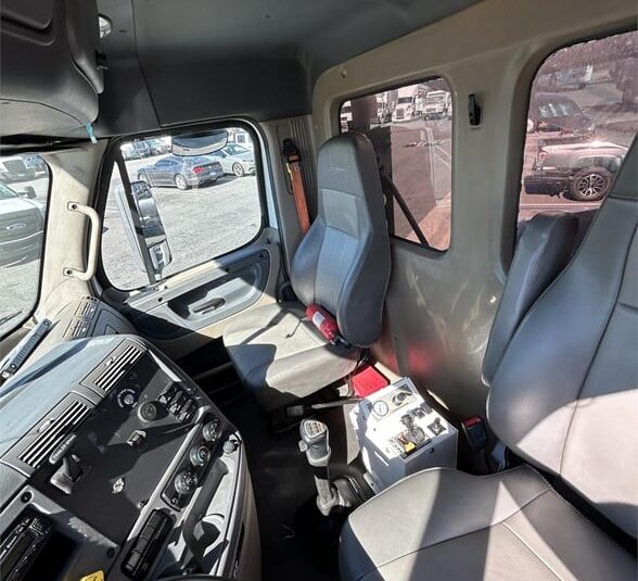 truck 208150 (16+1)-9017897783