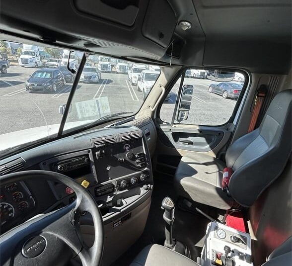 truck 208150 (18+1)-9017897787