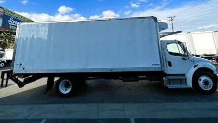 truck 208157 (8+1)-9040768612