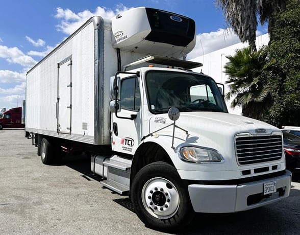 truck 208158 (0+1)-9022920274