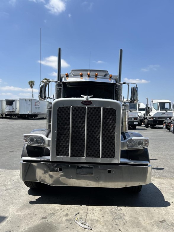 truck 208213 (1+1)-9052973699