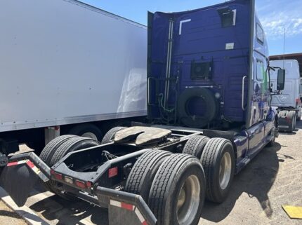 truck 208216 (6+1)-9057592084