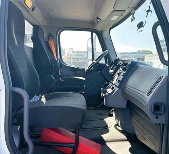 truck 208235 (4+1)-8063723011
