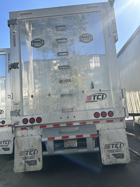 truck 208246 (2+1)-9048016103
