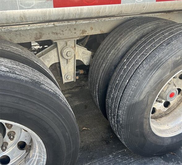 truck 208247 (6+1)-8057226616