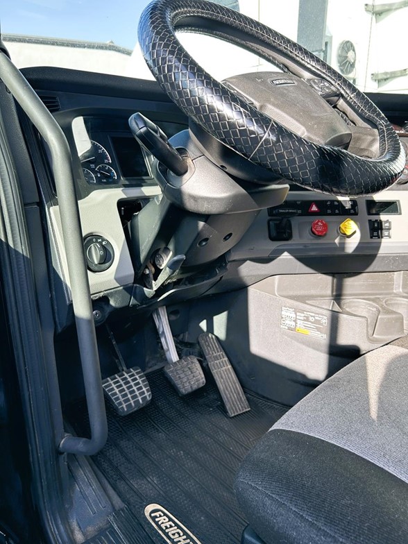 truck 208251 (4+1)-9053494093