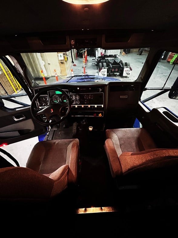 truck 208260 (11+1)-9037328608