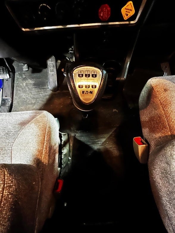 truck 208260 (12+1)-9037328610