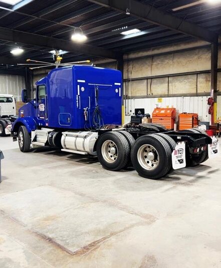 truck 208260 (14+1)-9037328614