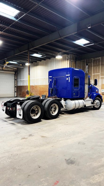 truck 208263 (2+1)-9038748380