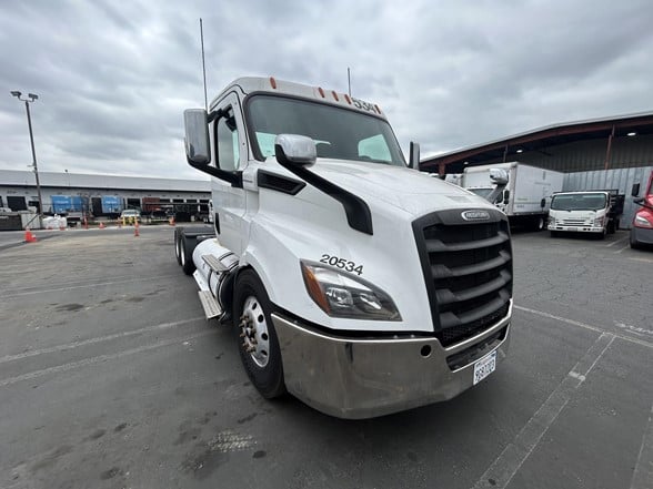 truck 208271 (0+1)-9052005802