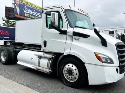 truck 208284 (0+1)-9014791338