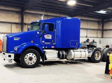 truck 208285 (1+1)-9040812367