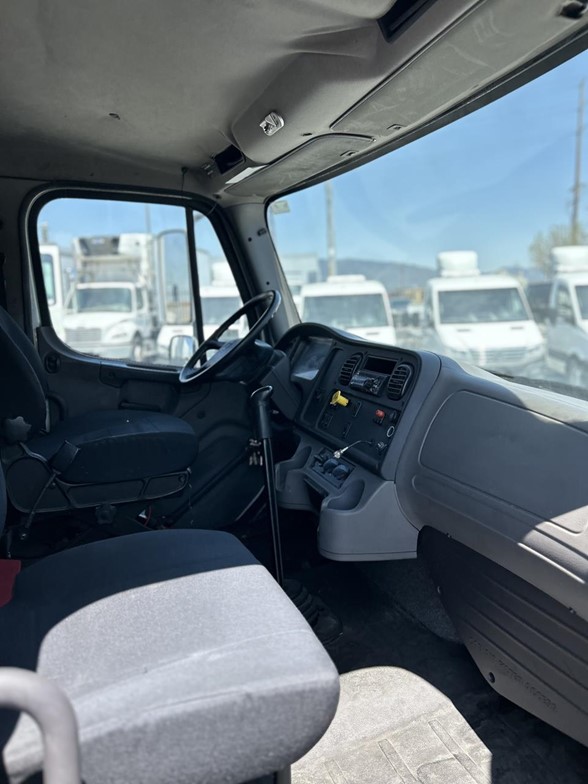 truck 208313 (9+1)-9051997099