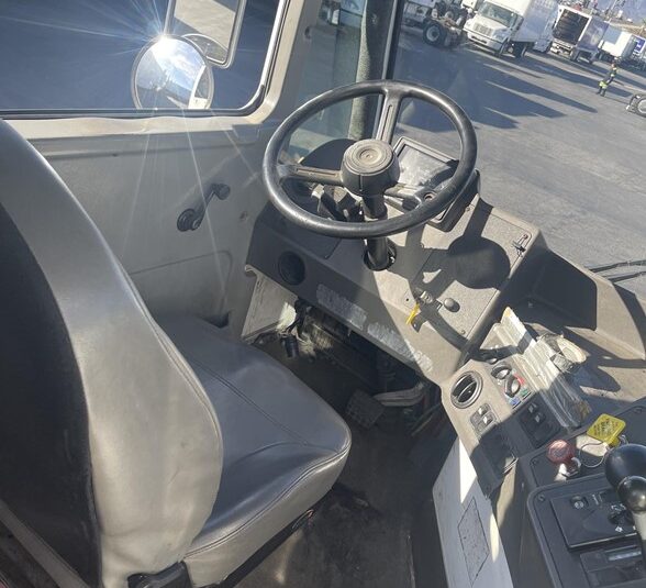 truck 208334 (8+1)-9029979476