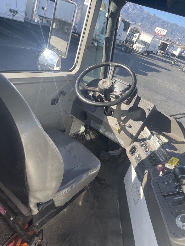 truck 208334 (8+1)-9029979476